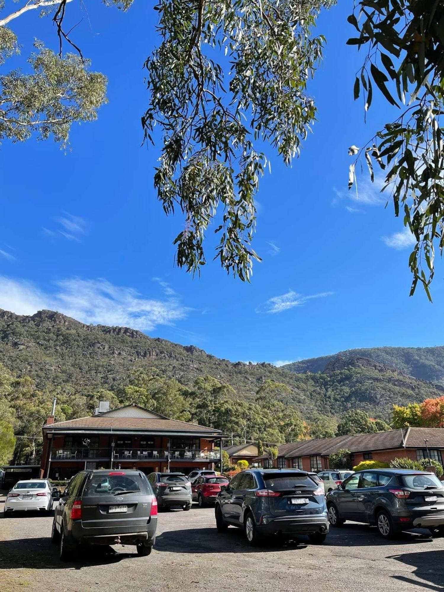 Golden Chain Country Plaza Motel Halls Gap Bagian luar foto