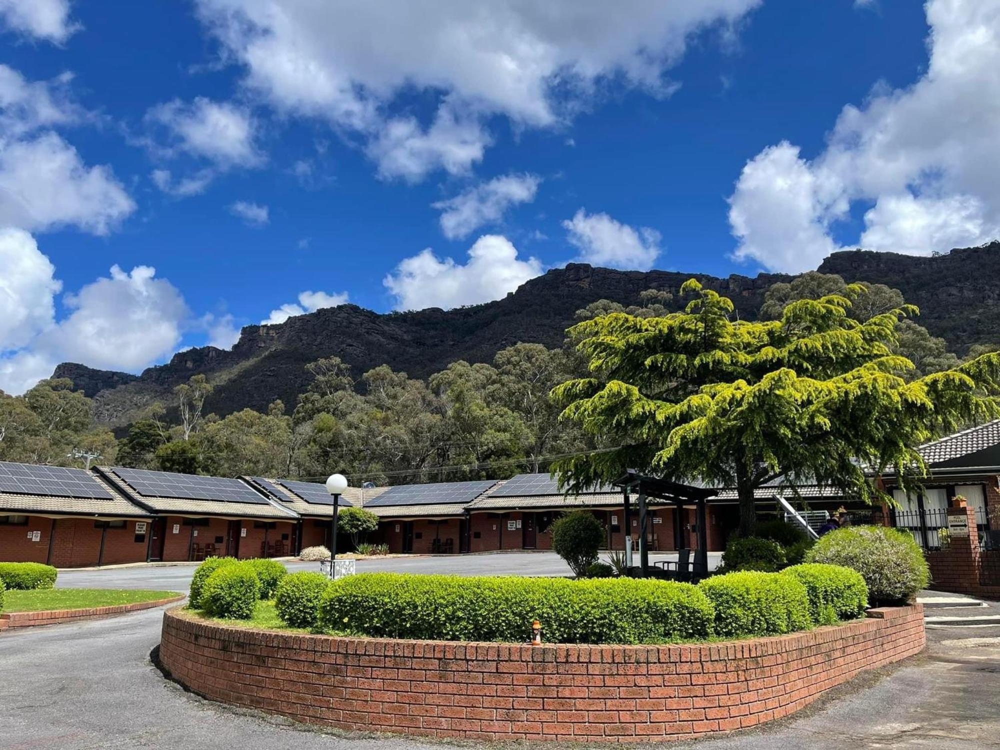 Golden Chain Country Plaza Motel Halls Gap Bagian luar foto