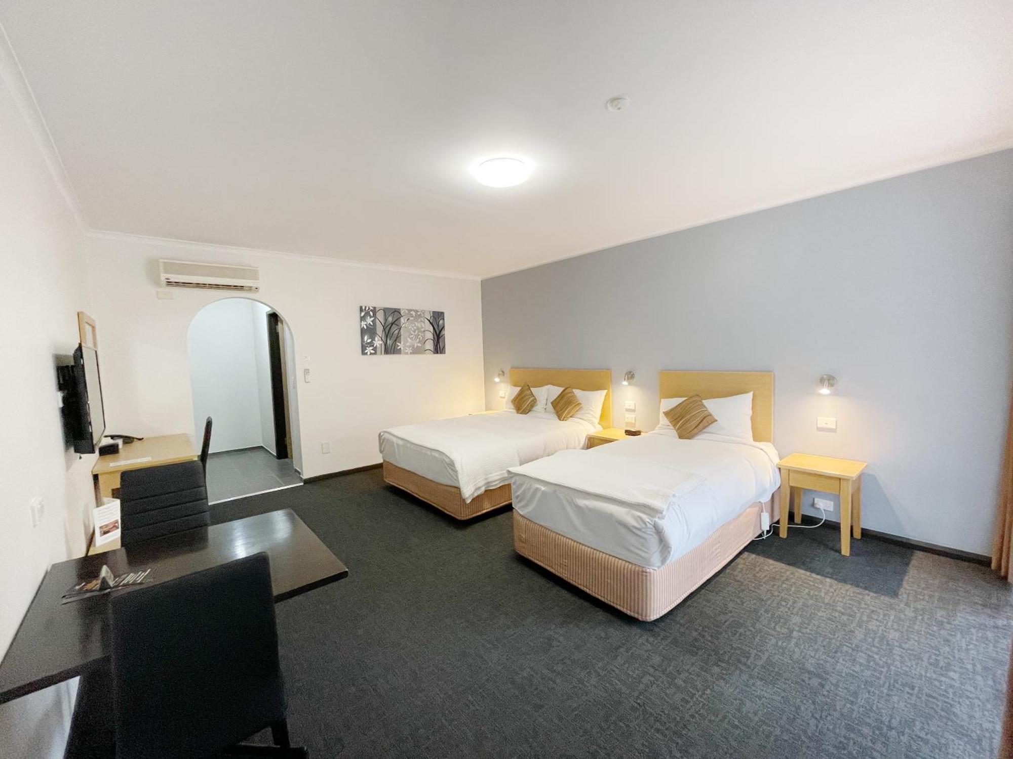 Golden Chain Country Plaza Motel Halls Gap Bagian luar foto