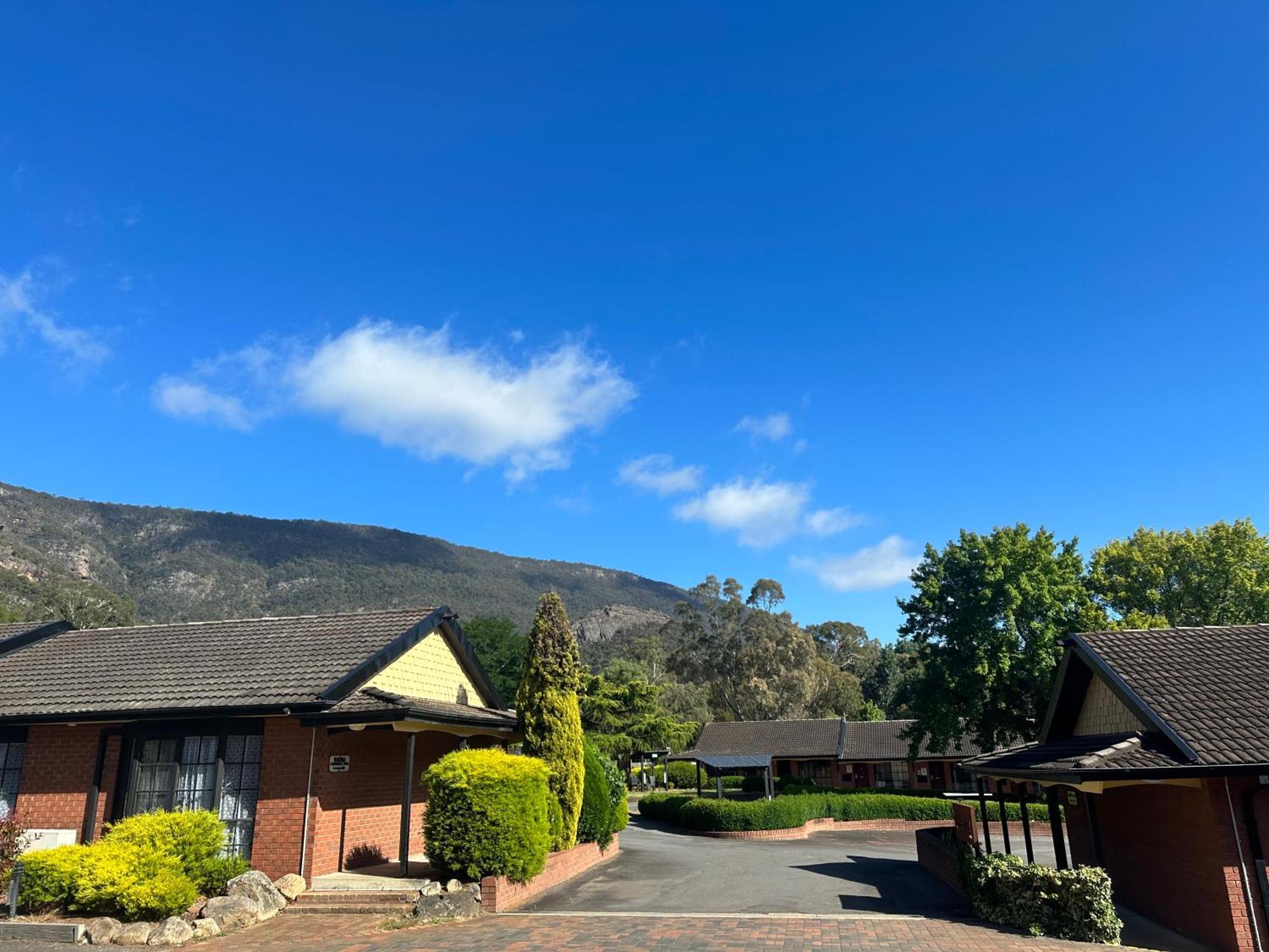 Golden Chain Country Plaza Motel Halls Gap Bagian luar foto